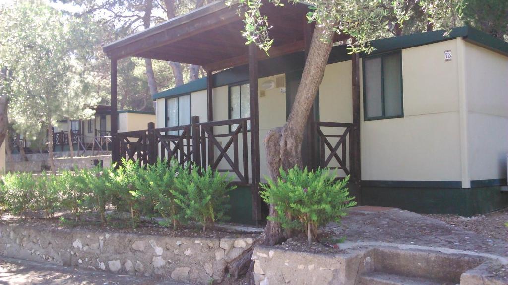 ホテル Baia Di Campi ヴィエステ 部屋 写真
